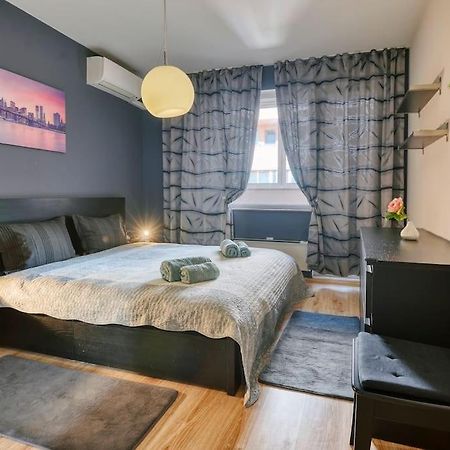 Comfort In Center Varna Exterior foto
